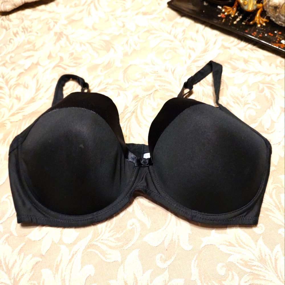 🐈‍⬛ Stellar Vintage Deadstock Delta Burke Rich Black Satin Bra - 38D